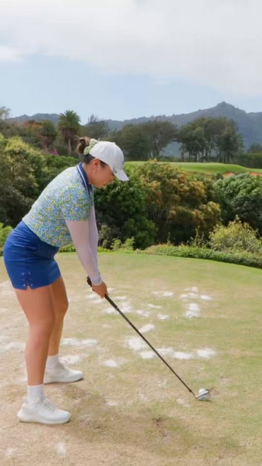 Yoonhee’s tee shot lands in an IMPOSSIBLE spot.. 

👇👇👇 