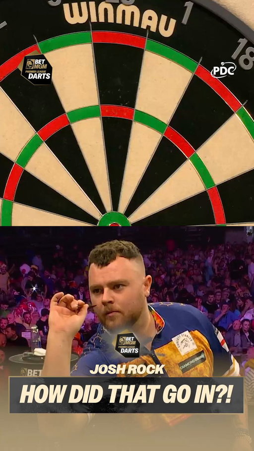 How did this go in?! 🤯

#PLDarts | @joshrock18002 