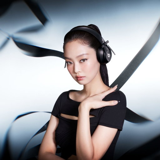 No introduction needed 🖤 Beats Solo 4 - JENNIE Special Edition is on sale now. Link in Bio. 