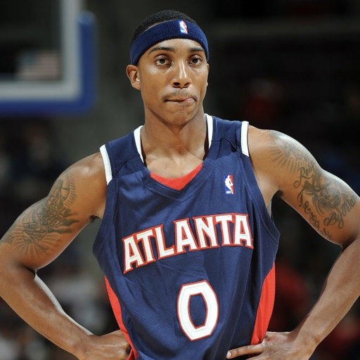 Jeff Teague on Michael Jackson passing away on his NBA draft day:

“I told my family, ‘one Indiana legend died, another one was born,’ and they got mad.” 💀😭

(via @club520podcast) 