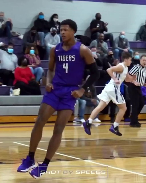 Washington Commanders LB Sonny Styles was a MONSTER on the Basketball Court.

NFL Players 100% would transition to playing in the NBA  better than NBA players to the NFL.

Via -ShotbySpeegs 