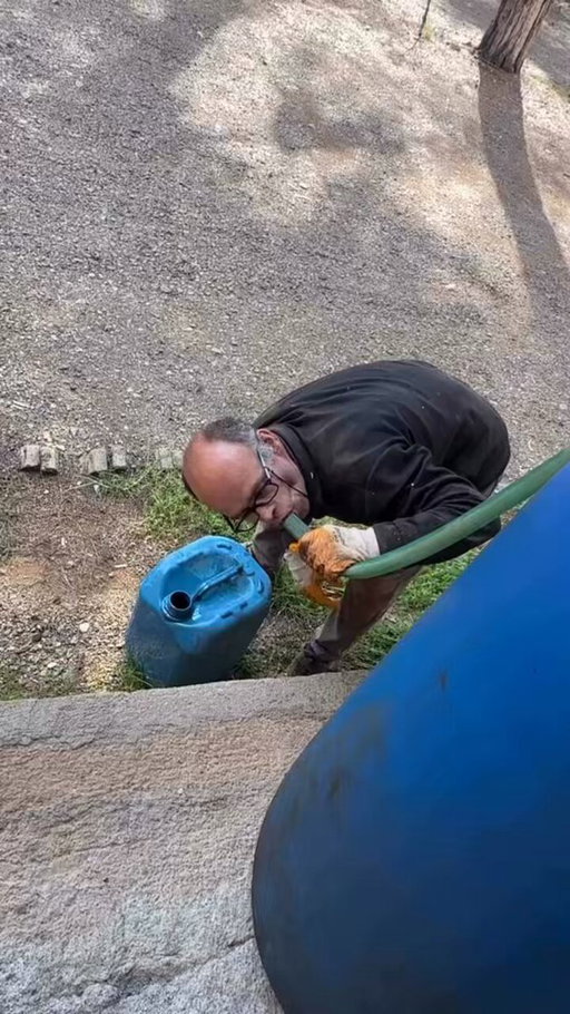 Only one other person does it like this? 