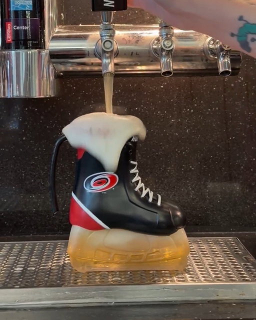 BEER SKATES ARE HERE 🚨

Get yours at any bar, select stands, and carts TONIGHT at the @LenovoCenter. 