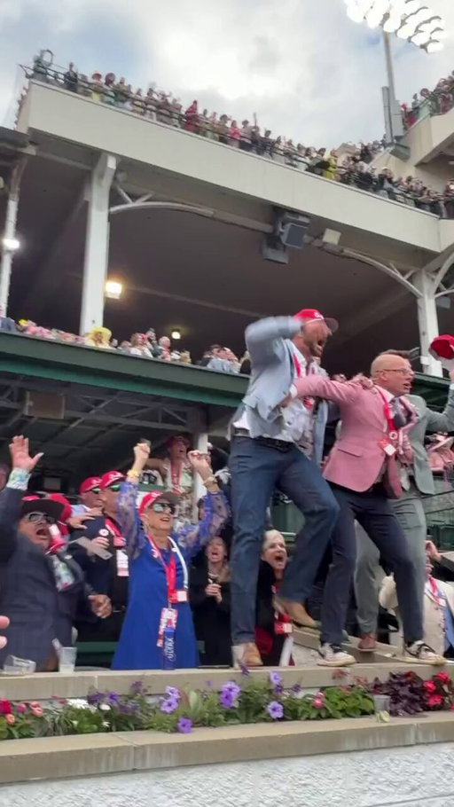 Celebration was epic even after they realized they didn’t win. 

(Ocelli connections in red hats, Golden Tempo in the box to their right) 