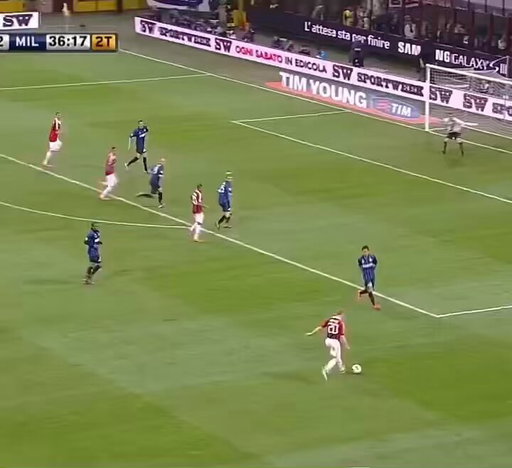 La corrida de Javier Zanetti en un derbi ante el AC Milán y al minuto 39 del segundo tiempo.

Tenía 39 años.

 