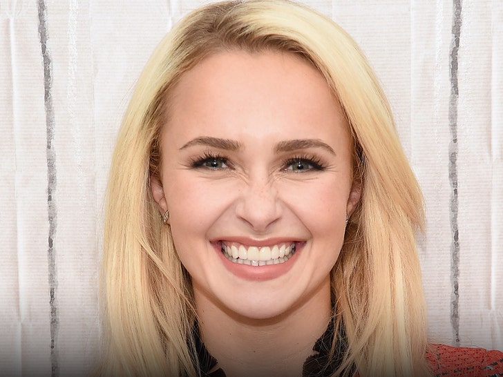 Hayden Panettiere publicly comes out as bisexual! https://t.co/U4A0WwpTLm 
