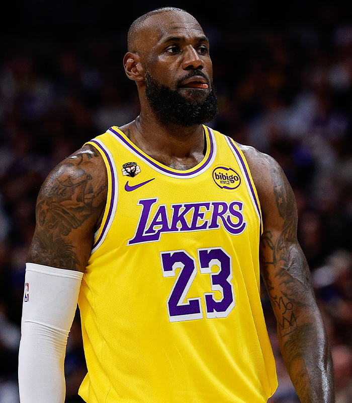 LeBron James has totaled 153 dunks since turning 40 years old

That's more than Derrick Rose had in his entire career (119) 