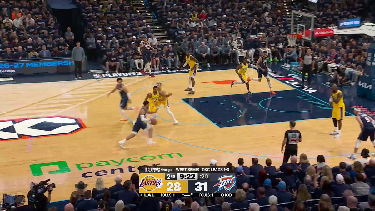 Ajay Mitchell through contact 😤

He's got 13 PTS as the Thunder lead in Q2! 
