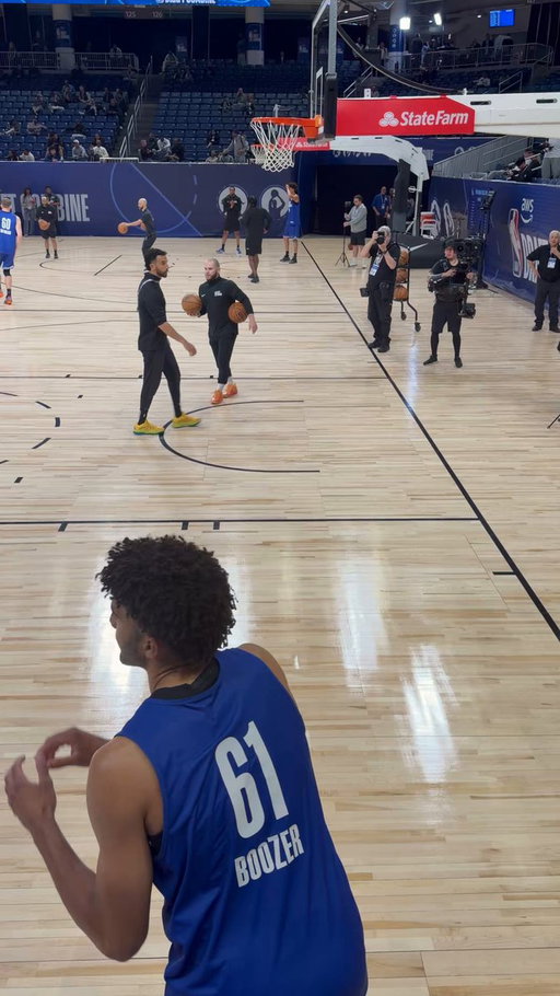 Cameron Boozer with a really impressive shooting display. 19-25 in the spot shooting drill, including nine straight at one point. 