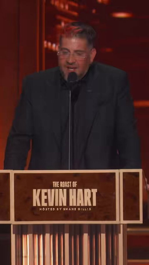 He’s still alive, man! #KevinHartRoast @netflixisajoke @KevinHart4real 