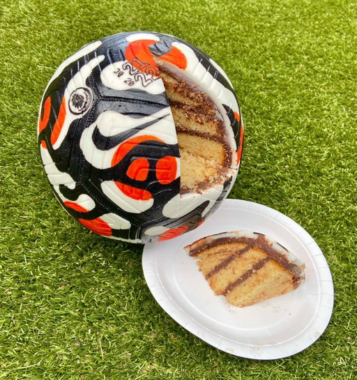 A slice of @nikefootball Cake 🍰🔥 