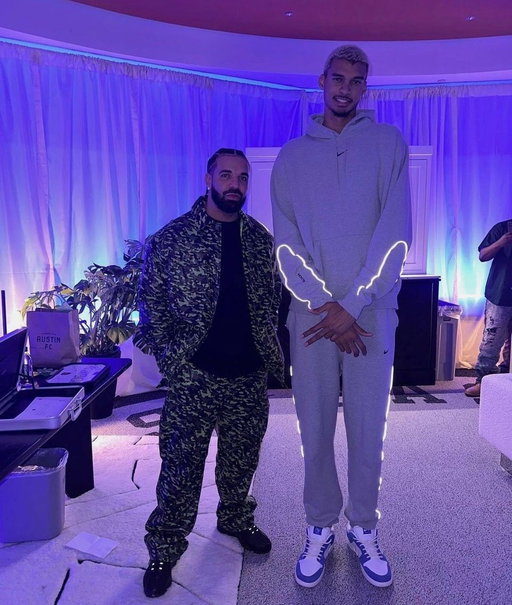 🥶 x 👽 