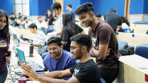 Introducing Databricks Student Fellows, a new program for students passionate about data, AI, and computer science!

Fellows get hands-on experience with the Databricks platform, opportunities to earn certifications, and the chance to build real-world projects that reflect how companies solve data and AI challenges at scale. 

They’ll also lead hackathons, tech talks, and campus communities while opening pathways to internships and careers across the Databricks ecosystem.

Applications for the first cohort are now open: https://t.co/kK5d4DYnBp
