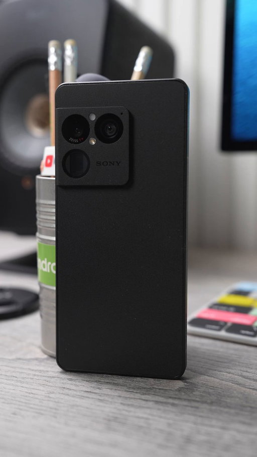 I know some of you @sonyxperia fans are wondering what the new 'Ai Camera Assistant' feature on the new #Xperia1VIII is all about. Here's a closer look at what it is and how you can use it...See what you think! 🤔 