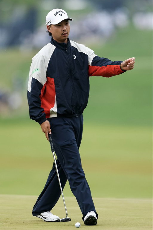 Just opened X… people saying I look fly but also that I look like a drug dealer from 1990’s??? 🤣 #pgachampionship 