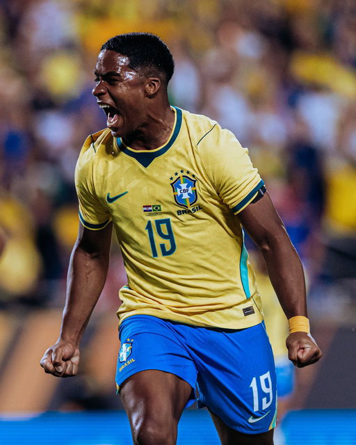 Obrigado Deus, o Senhor é maravilhoso, a minha primeira Copa Do Mundo com a maior seleção do mundo, só tenho que agradecer a Deus por esse momento, agora é representar a NOSSA NAÇÃO, VAMOS COM TUDO JUNTOS SEMPRE! @CBF_Futebol 🇧🇷 