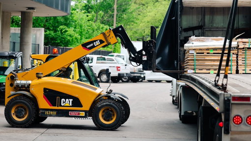 An oversized delivery just arrived 👀🏀

@IowaHoops x @IowaWBB 