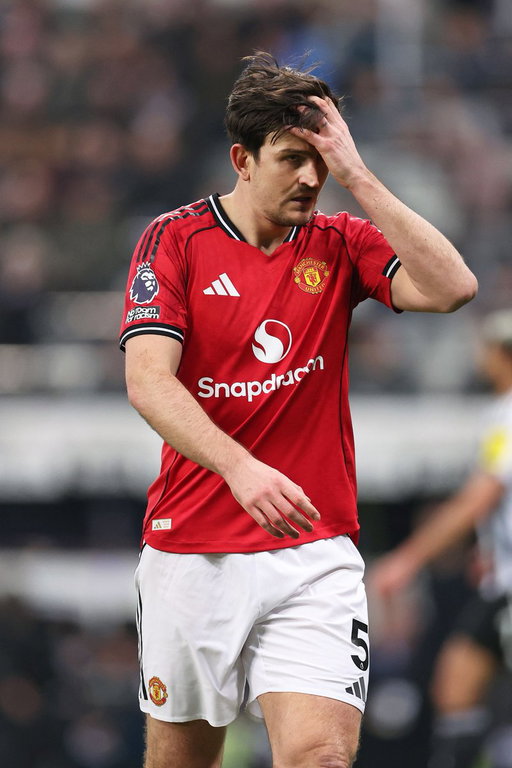 🚨 Harry Maguire is set to be excluded from Tuchel's World Cup squad.

The defender is understood to be shocked by the decision. [@JacobsBen, @alex_crook] #mufc 