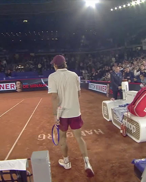 Match Point CINEMA 🤯🎬

De Minaur closes out a 6-0 6-3 match vs Darderi with an incredible final point!

#bitpandahamburgopen 