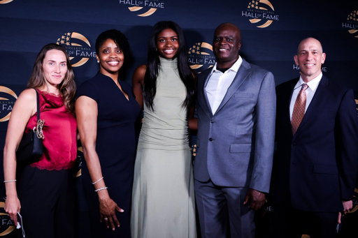 Recognition at the highest level 🏆
 
Olivia Henry was honored as a  @usavolleyball Junior Female Athlete of the Year recipient during the Hall of Fame ceremony, recognizing her excellence and impact on the national stage! 