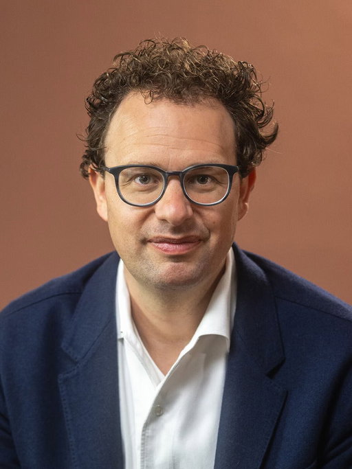 JUST IN: Anthropic raises $65B at $965B valuation

70% chance of IPO this year 