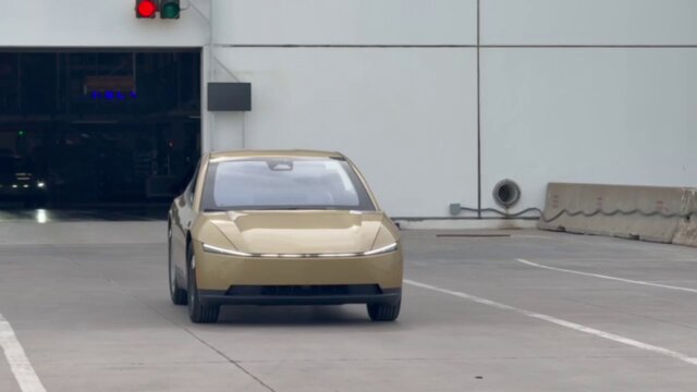 Cybercab driving itself out of the GigaTexas factory 