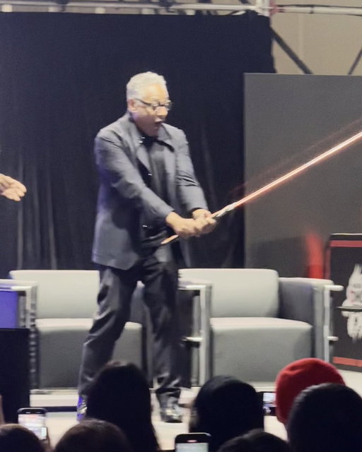 Giancarlo Esposito's Hong Kong Comic Con appearance ended with a sword. As it should. 