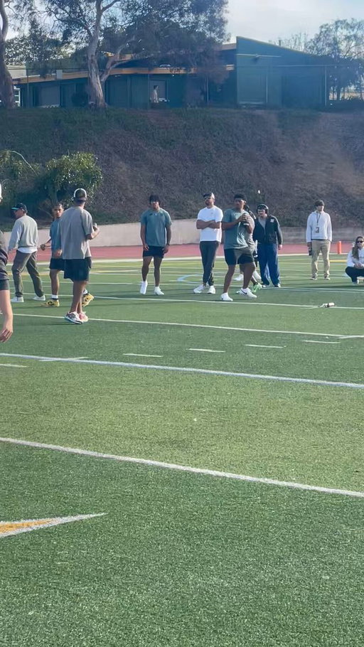 Cal QB Jaron-Keawe Sagapolutele’s workout last night was up there with Caleb Williams for the best I’ve seen from a college counselor at the Elite 11 Finals. The former 5-star and True Freshman All-American has effortless arm talent 

https://t.co/emH0TMv1bX 