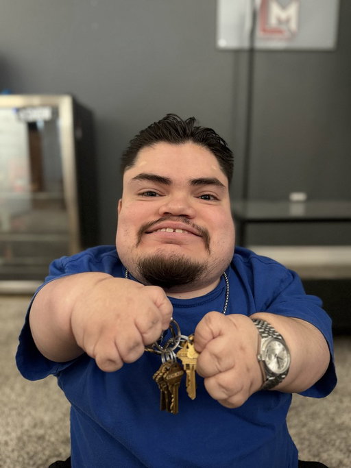 I’m officially a home owner! The set up is all packed up and ready for the new place! Thank you guys for all the love and support. I would’ve never been able to do something like this without you! I’m so excited to show you the new setup! ❤️❤️ 