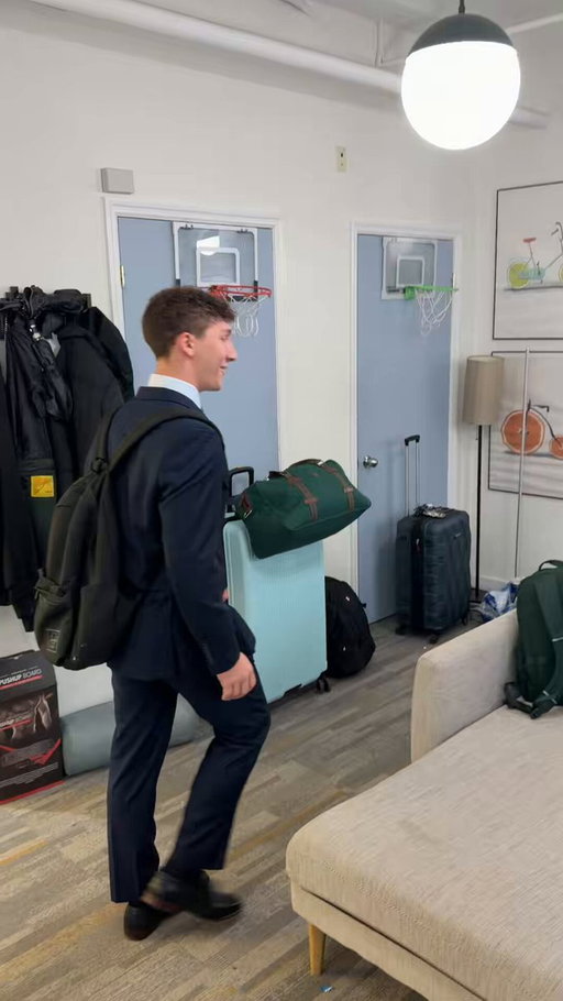 We have a full suit on Day 1 @IsaacBraverman 