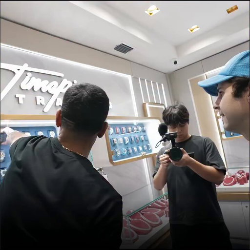 daviddobrik called this $500,000 watch a "toy" 😂🙈 