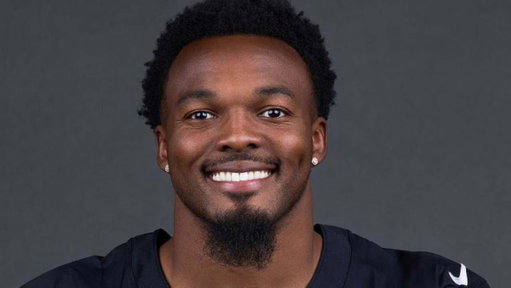 Just to note

Nakobe Dean was not at #Raiders OTAs once again today, starting to wonder whats up with him 