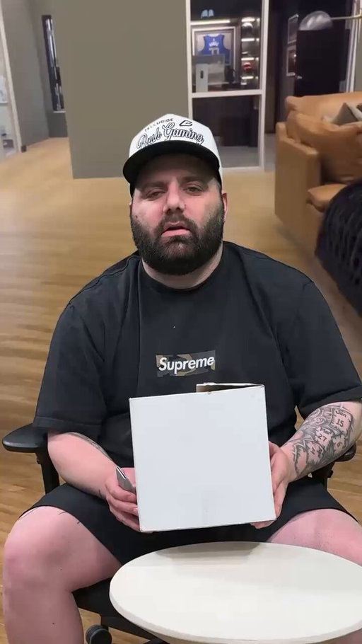 Jersey Jerry recreates Tyler Toney from @DudePerfect’s Internet Invitational unboxing 💀 