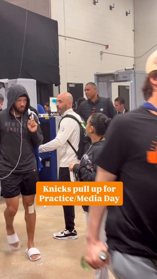 Knicks walking into Day 2 with their heads held high 👀🗽 

Presented by Paze® 