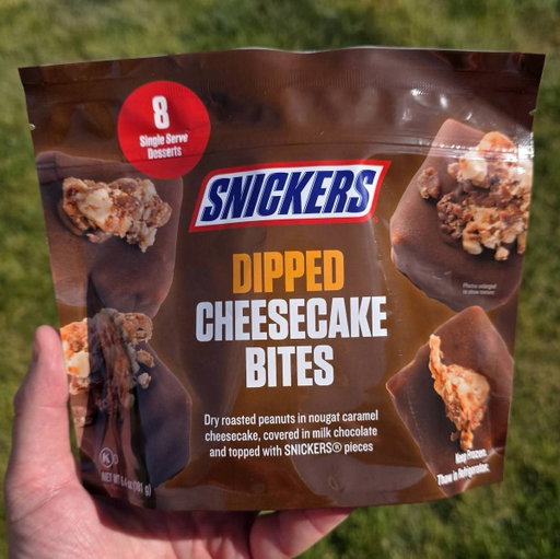 New SNICKERS Cheesecake Bites are here and they are perfect for this warm summer weather! 🔥🤤

Grabbed them at Walmart 