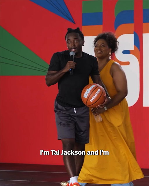 The shortest dunker in the world is performing at iShowSpeed's talent show on June 7th 😳

Bro is 8 inches shorter than CP3 and jumping over 3 people like Zach LaVine 😭 

#CashAppPartner 