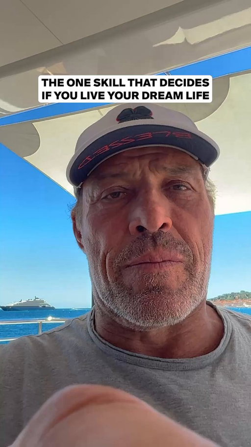 Reminder: class is in session. It's called LIFE. Don’t waste a minute. 

— from Saint-Tropez, with love 