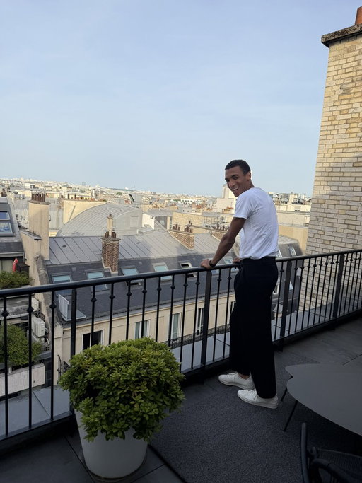 Merci Paris, Merci La Clef Champs -Elysées 🙏🏽🇫🇷 