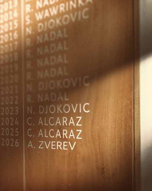 Forever on our Wall of Champions ✍️

#RolandGarros 