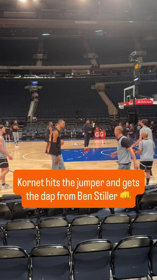 Ben Stiller may be a Knicks fan, but he appreciates a nice jump shot 😂

Presented by Paze® 