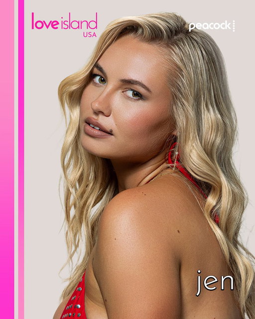 New 💣 Bombshells 💣 TOMORROW 💣 

Who should be scared?! #LoveIslandUSA 