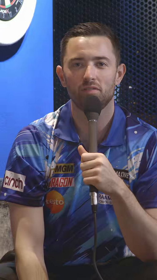 Luke Humphries takes on Football 501 @OfficialPDC @lukeh180 