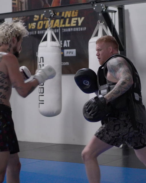 A vintage Suga finish 🍿

Watch Episode 1 of UFC Freedom 250 Embedded: https://t.co/kd1WBhpYYu
 
[ LIVE SUNDAY JUN 14 on @ParamountPlus | Presented by @Cryptocom &amp; @RamTrucks ] 