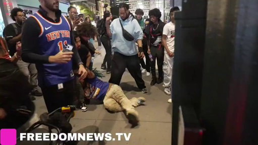 KNICKS FANS ARE DESTROYING THE CITY 😭😭😭 