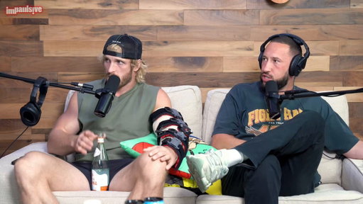 BenDaDonnn ROASTS Jay-Z’s freestyle aimed at Drake 😳

“I really thought it was slam poetry.” 
