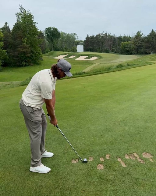 Play the par-3 fourth hole at the Canadian Open with @TommyFleetwood1. #TeamTaylorMade 