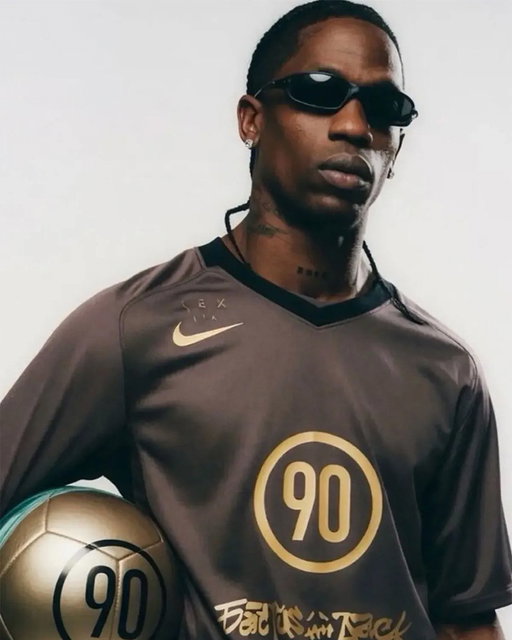 With zero warning, Travis Scott and Nike shared the drop notes for the Total 90 collection. ⚽️

Photo: Cactus Jack 