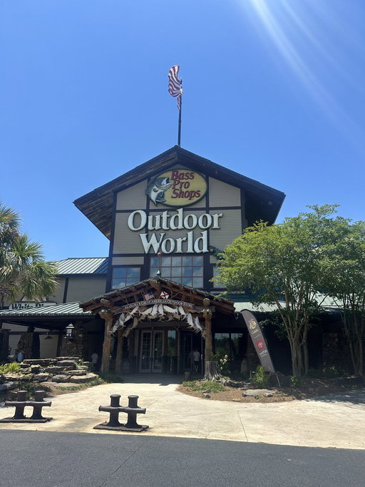 We found another surreal place on our way. I know some people will say I’m too positive about everything I see, but this place was crazy. They had a shooting range in the store. 