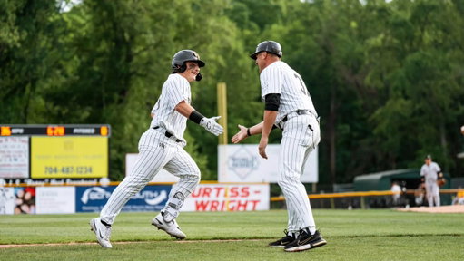 Sources: @GamecockBSB head coach Kevin Schnall is making quite a statement, as the #Gamecocks will hire Wake Forest hitting coach Bill Cilento in the same role, I'm told. Cilento has spent the last 17 seasons at Wake, and has had some HC opportunities in the past. Strong hire by the #gamecocks.

UPDATED CAROUSEL: https://t.co/ACD7AJRtHv