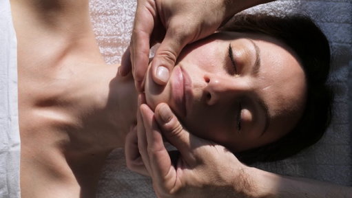 3 facial massages, one easy at-home glow-up. 💆‍♀️ 